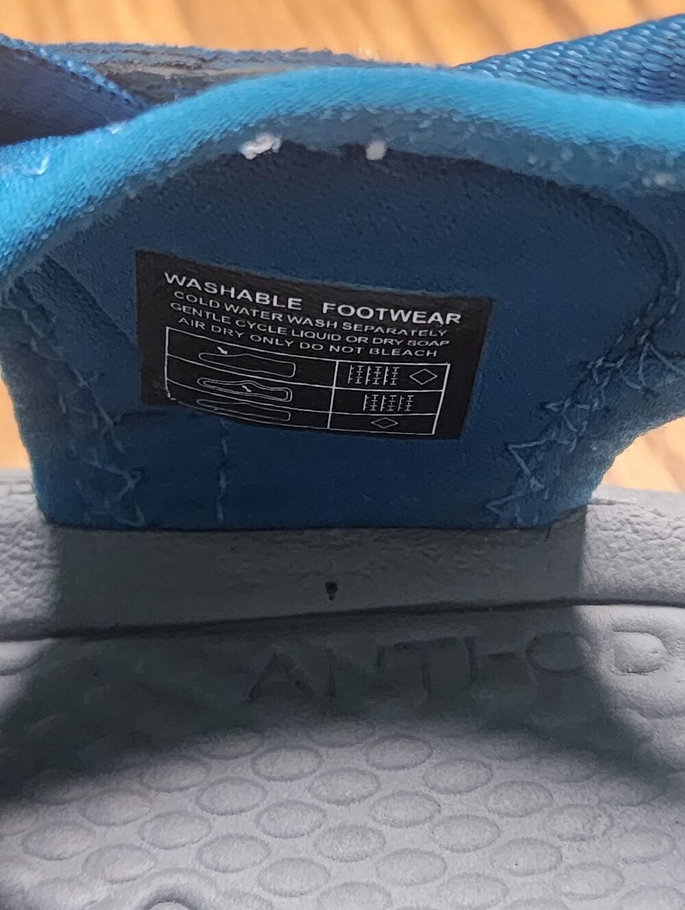 KEEN Womens Blue Closed-Toe Active Sandals Size 11 Like New - Picture 10 of 14